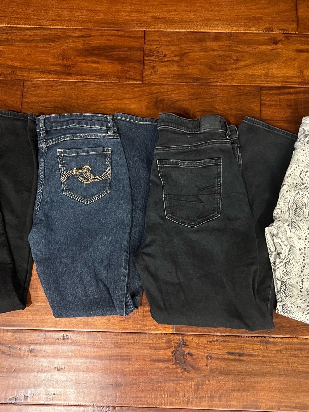 Women's jeans lot-size 8(28/29)